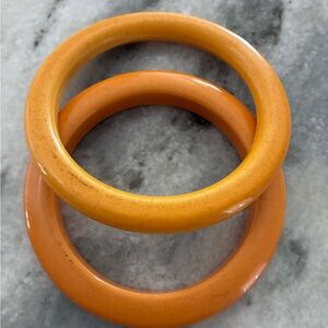 1920s butterscotch Bakelite bangle set. Tested. Beautiful